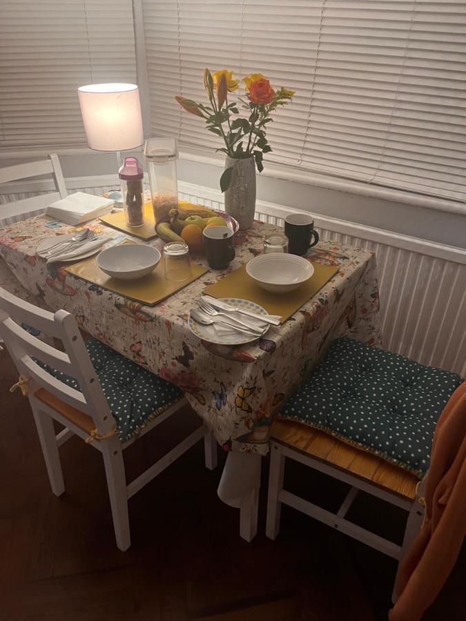 Home From Home Cosy B&B Londra Esterno foto